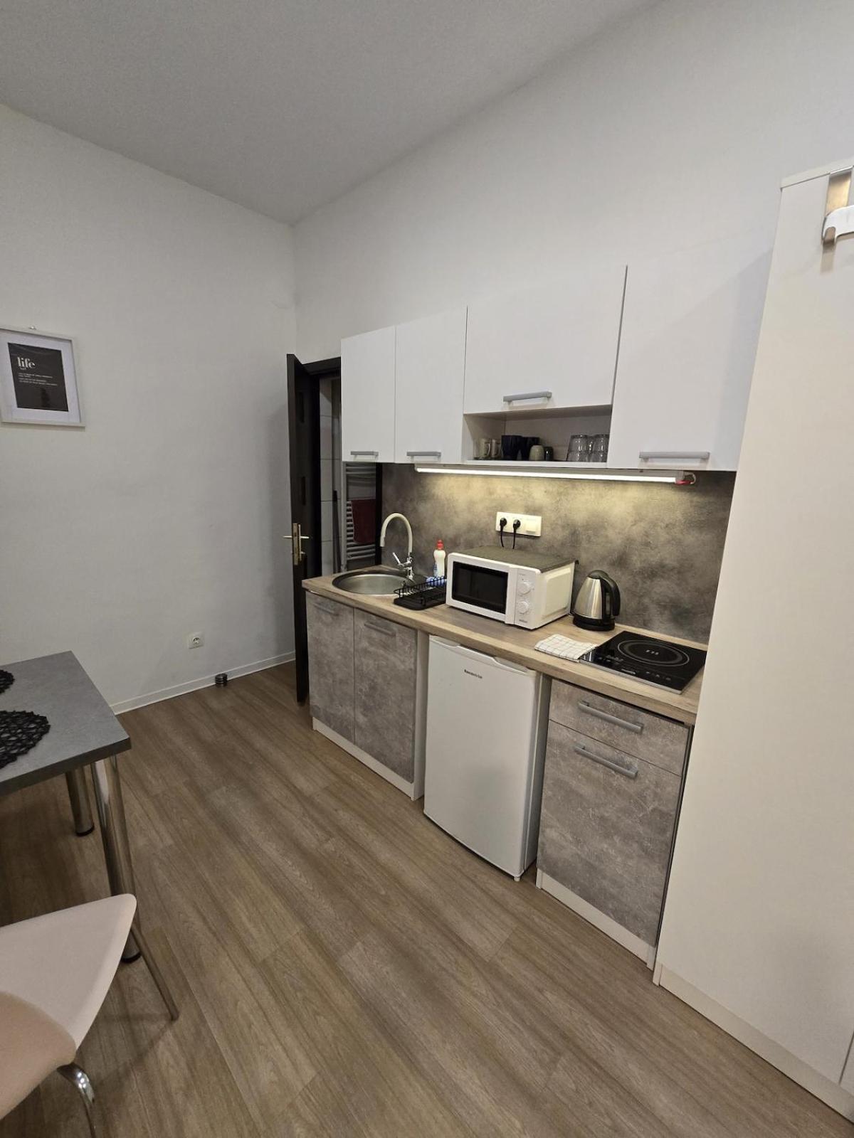 Apartmán Yan's Place - Next To Gozsdu Gardens