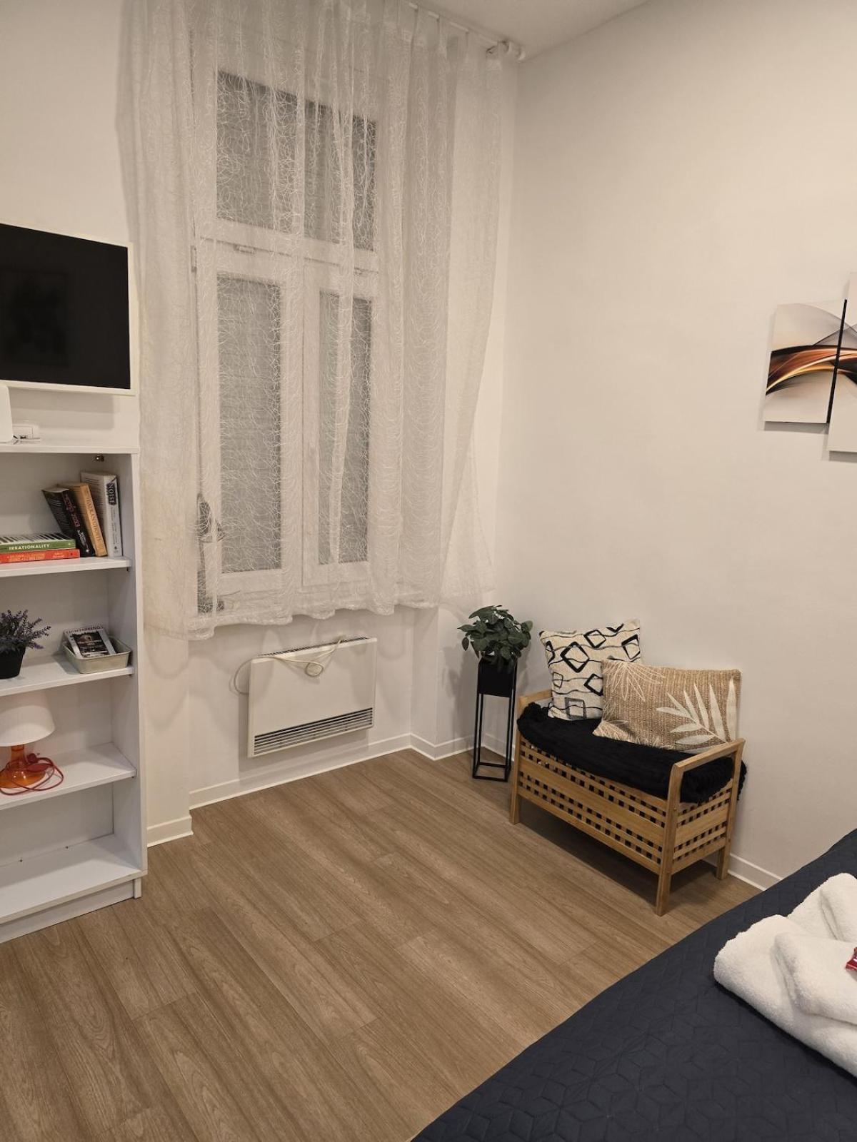 Apartmán Yan's Place - Next To Gozsdu Gardens *